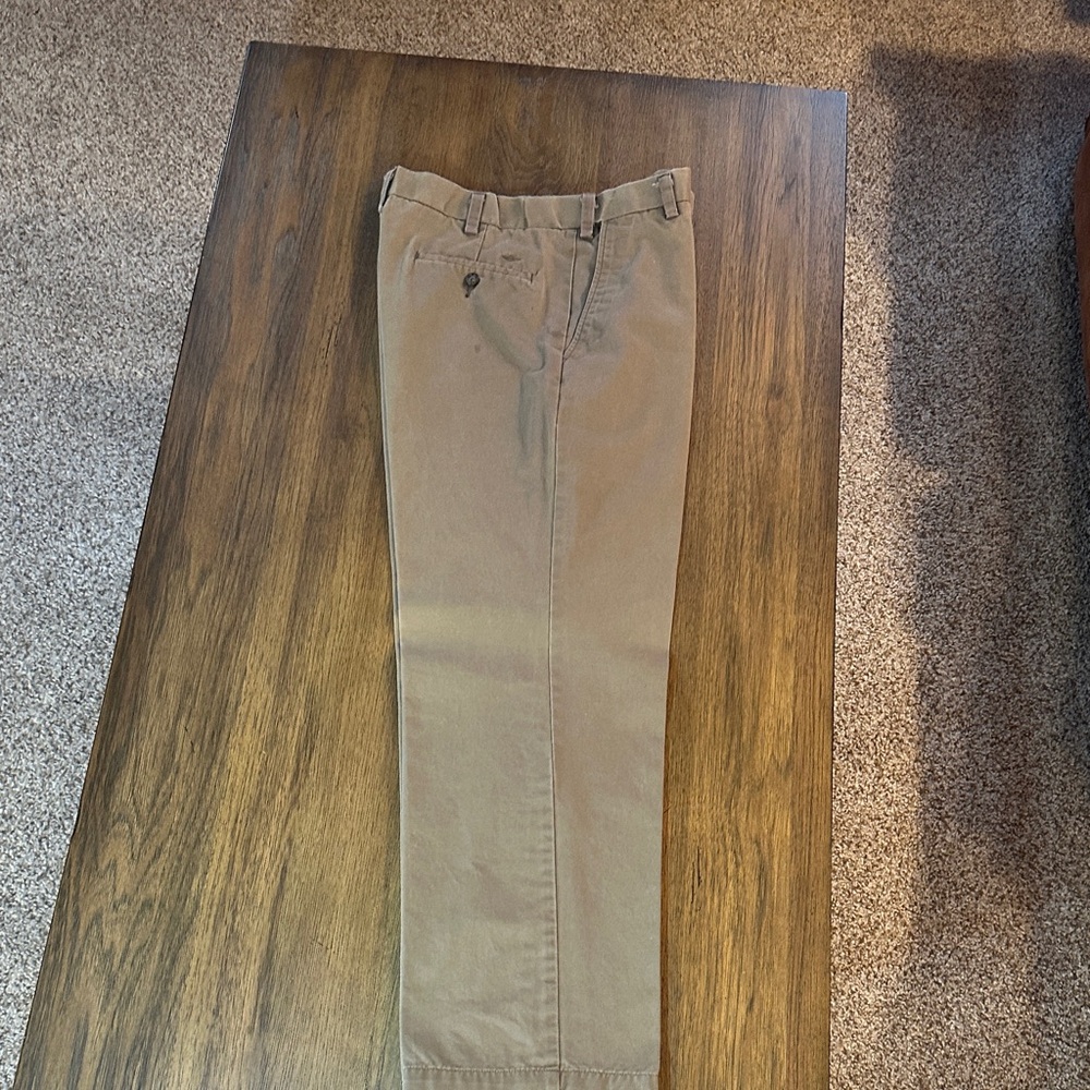 Dockers Men's tan classic fit with expandable waist